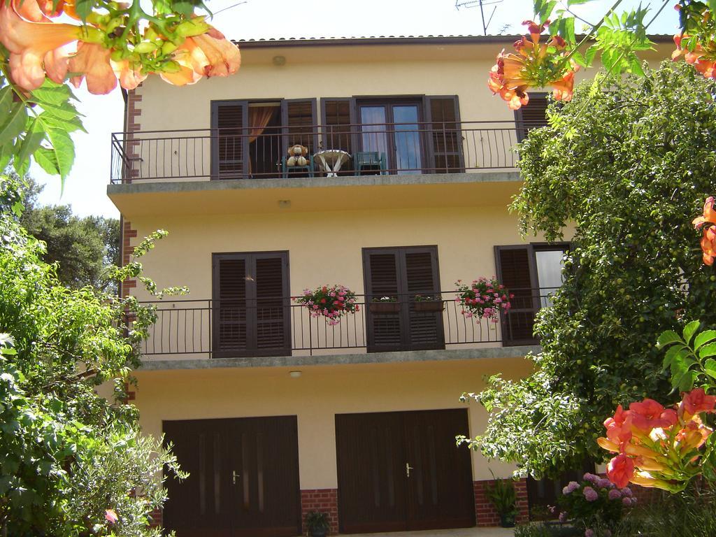 Apartments Grgorinic Pula Exterior foto